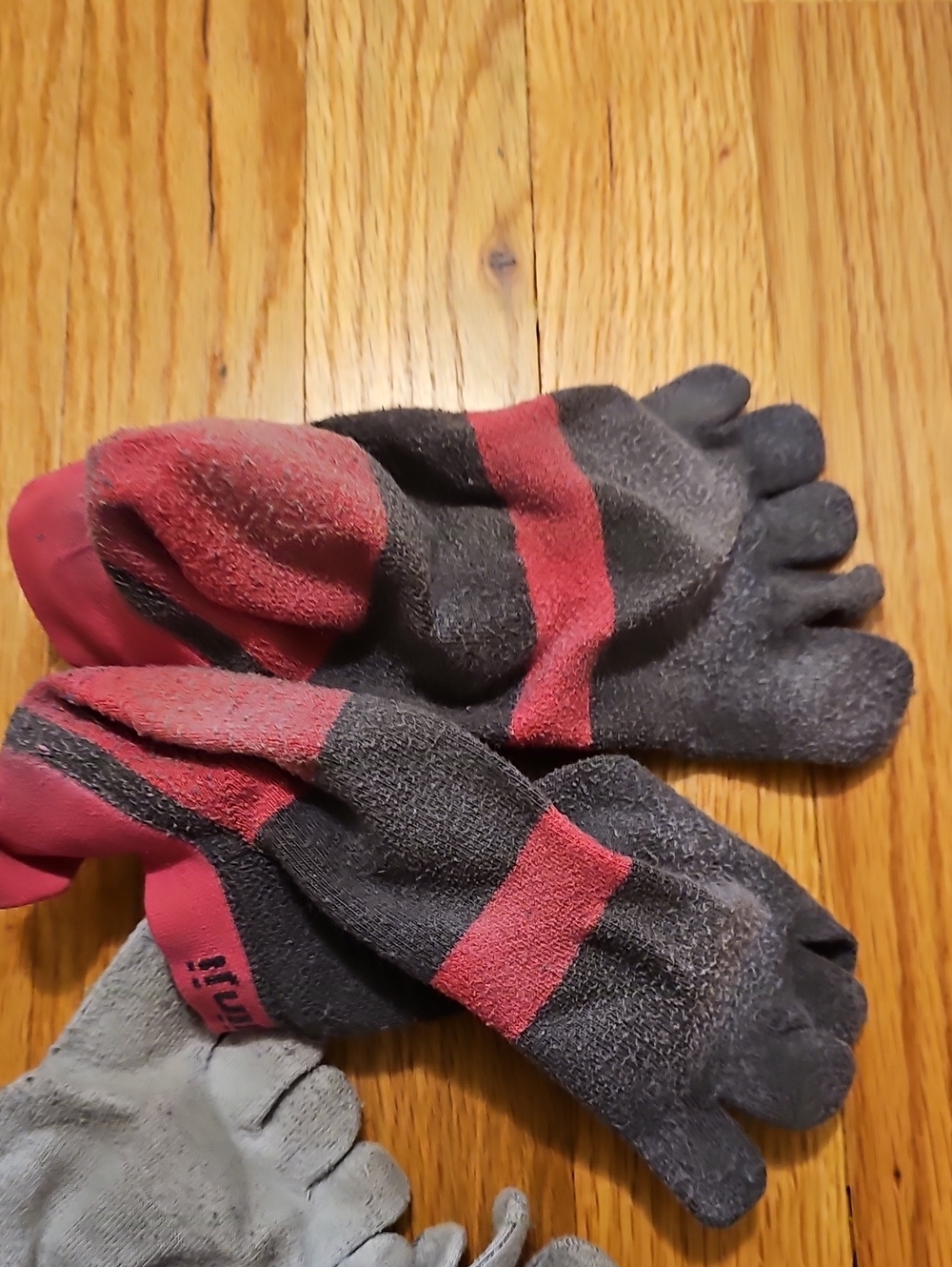 Injinji Black Toe Socks - 3 Pairs - Picture 9 of 9